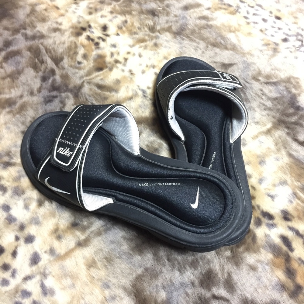 Nike comfort foot bed slides